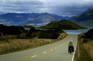Riding from Queenstown to Glenorchy